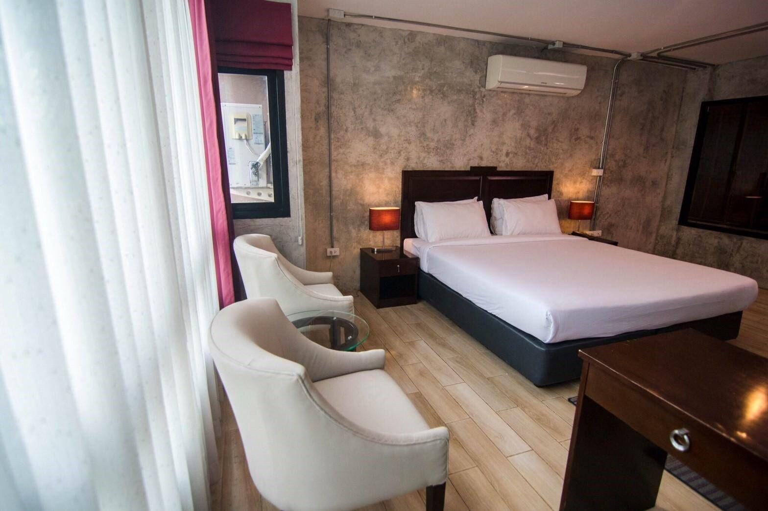 Prestige Chiang Mai Hotel Exterior photo