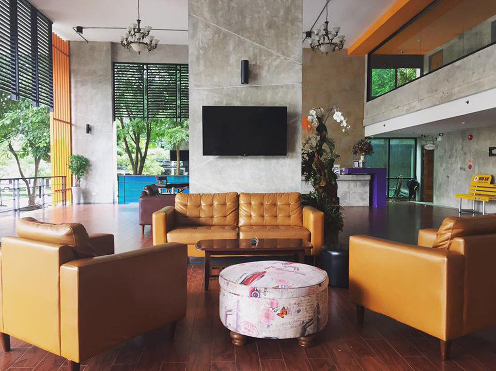 Prestige Chiang Mai Hotel Exterior photo