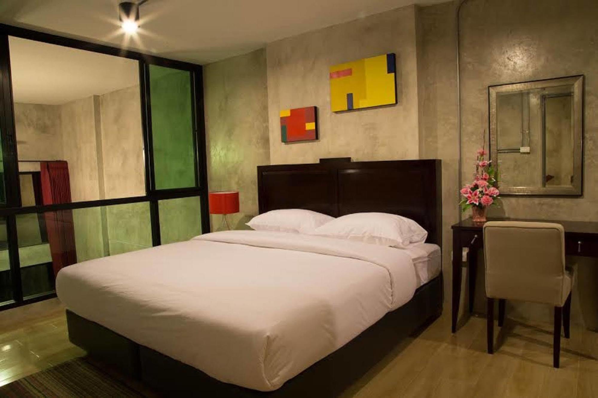 Prestige Chiang Mai Hotel Exterior photo