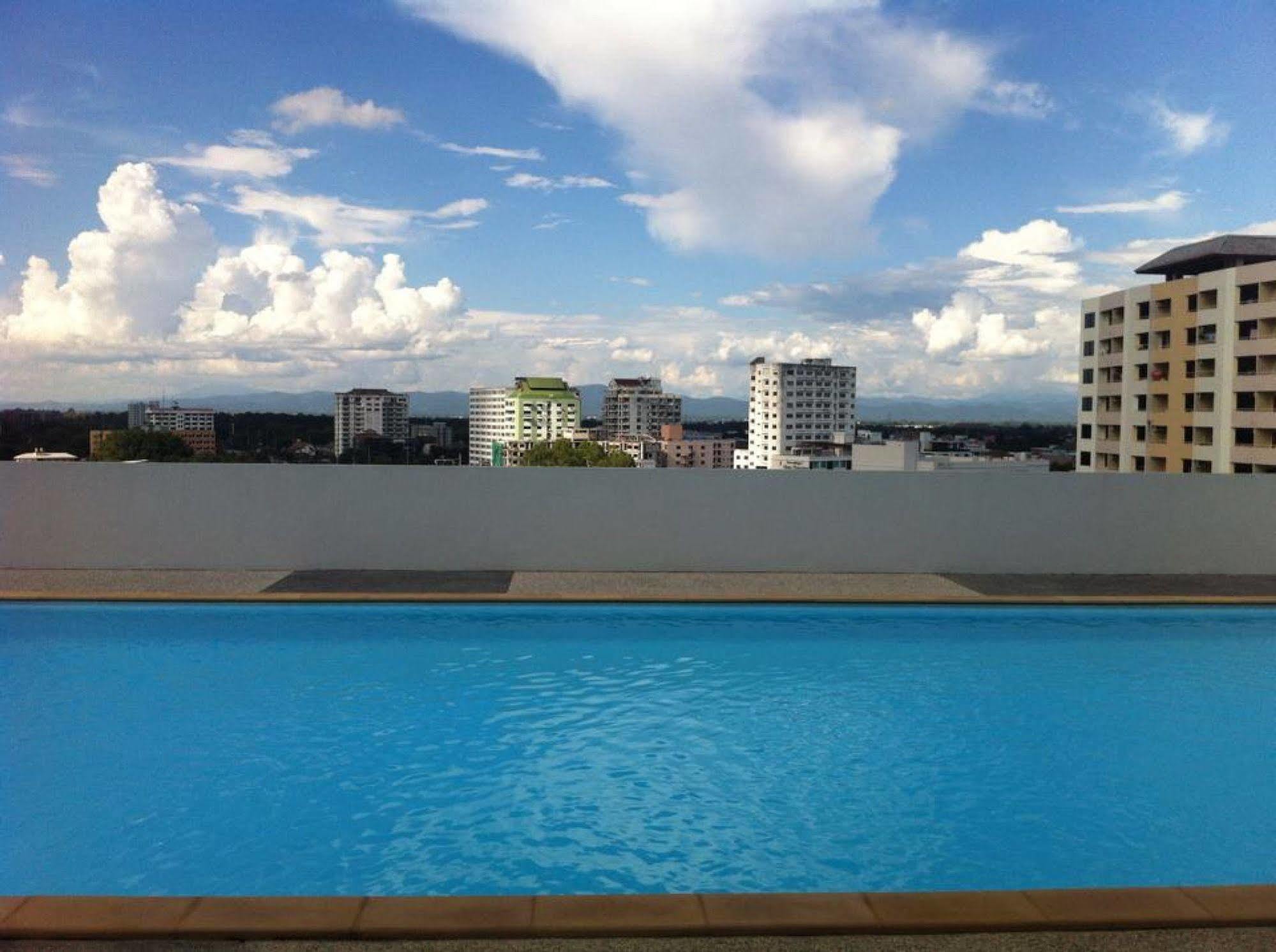 Prestige Chiang Mai Hotel Exterior photo