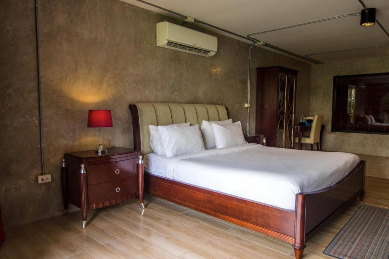Prestige Chiang Mai Hotel Exterior photo